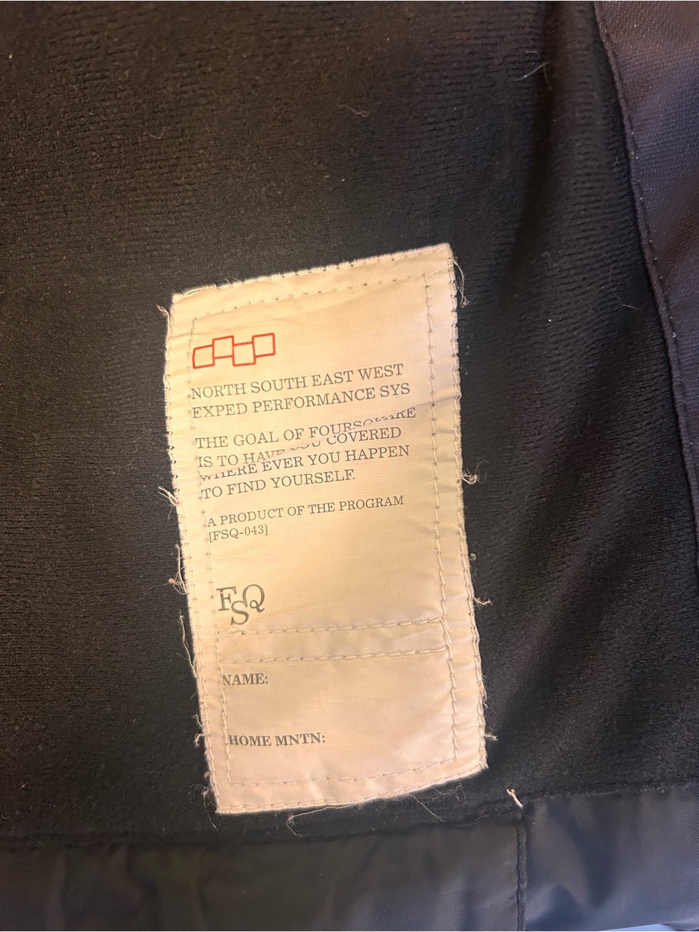 Foursquare Snowboard Outerwear
Black Jacket Women's Small - Picture 14 of 15